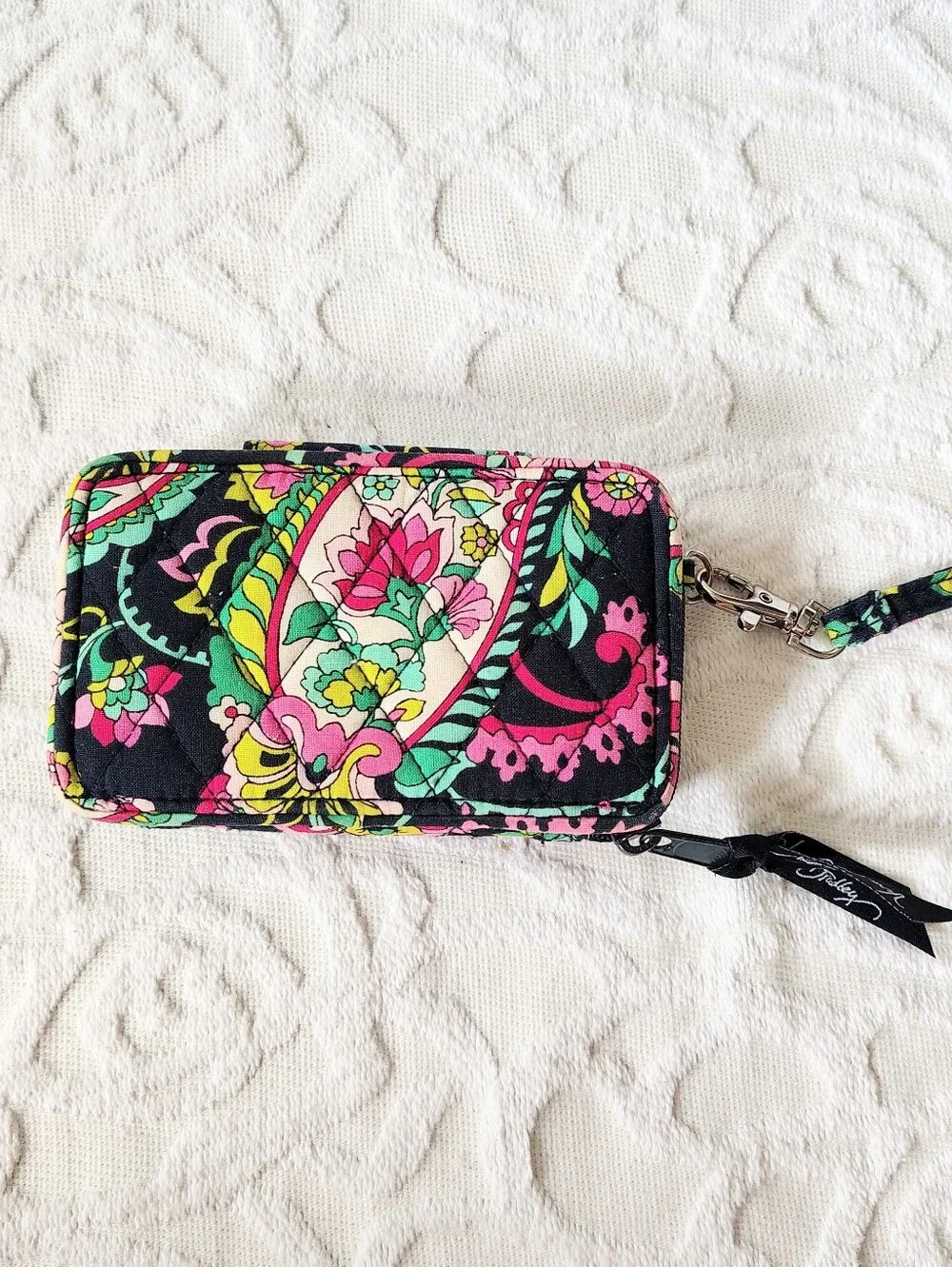 Vera Bradley Petal Paisley Smart Phone Wristlet Vintage Retired